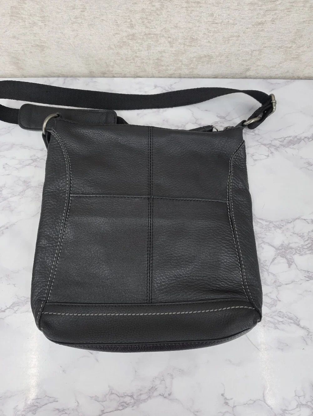 The Sak Lucia Black Pebbled Leather Crossbody Bag Purse Handbag - Picture 5 of 14